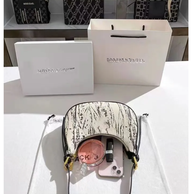 Marble Pattern Shoulder Bag – Chic Modern Design