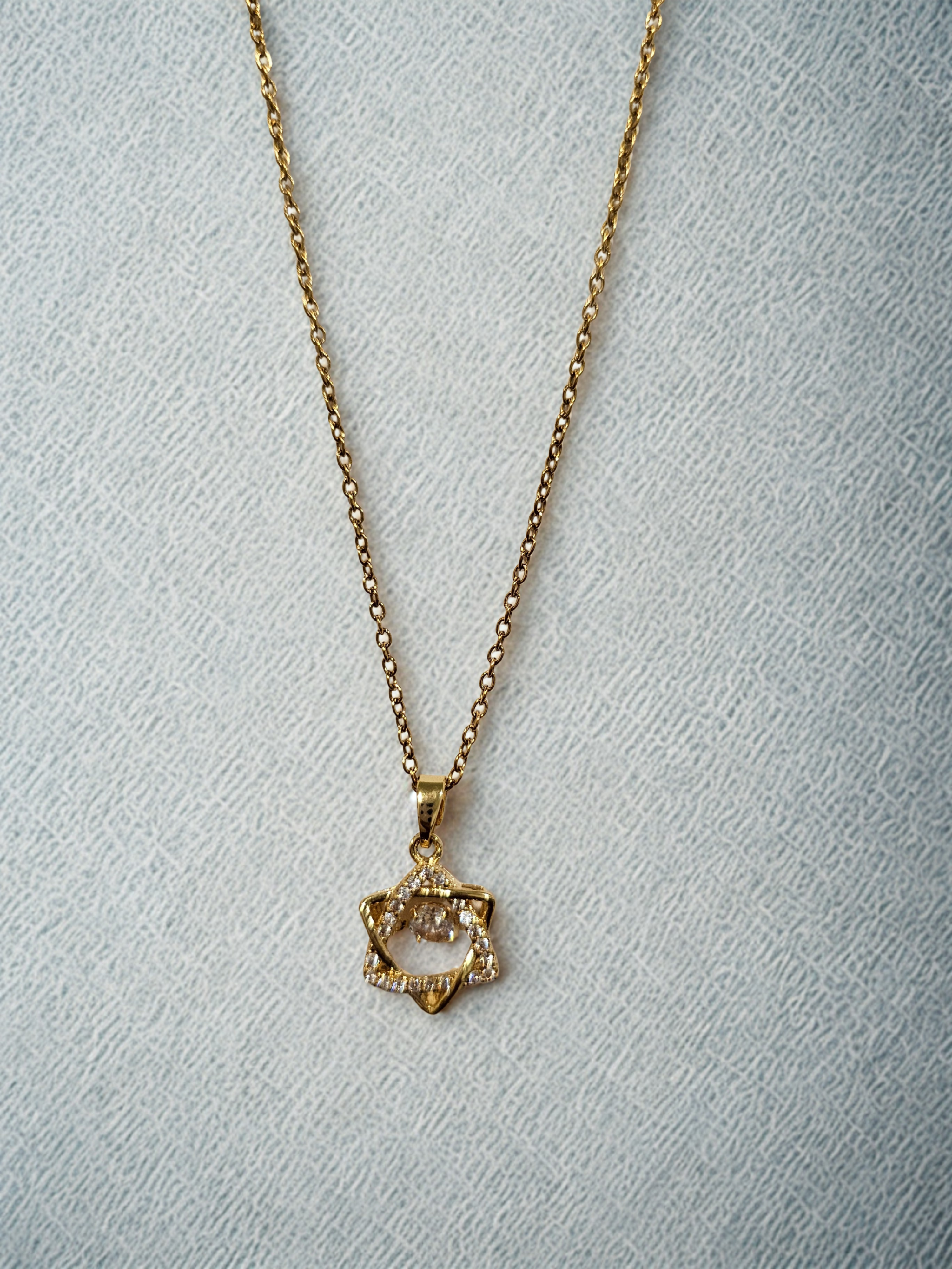 18K Gold Plated- Tarnish Resistance Star Pendant Necklace