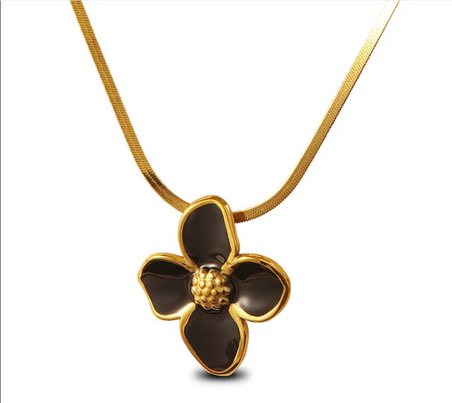 Blossom Elegance Necklace & Earring Set – 18K Gold Plated & Stainless Steel
