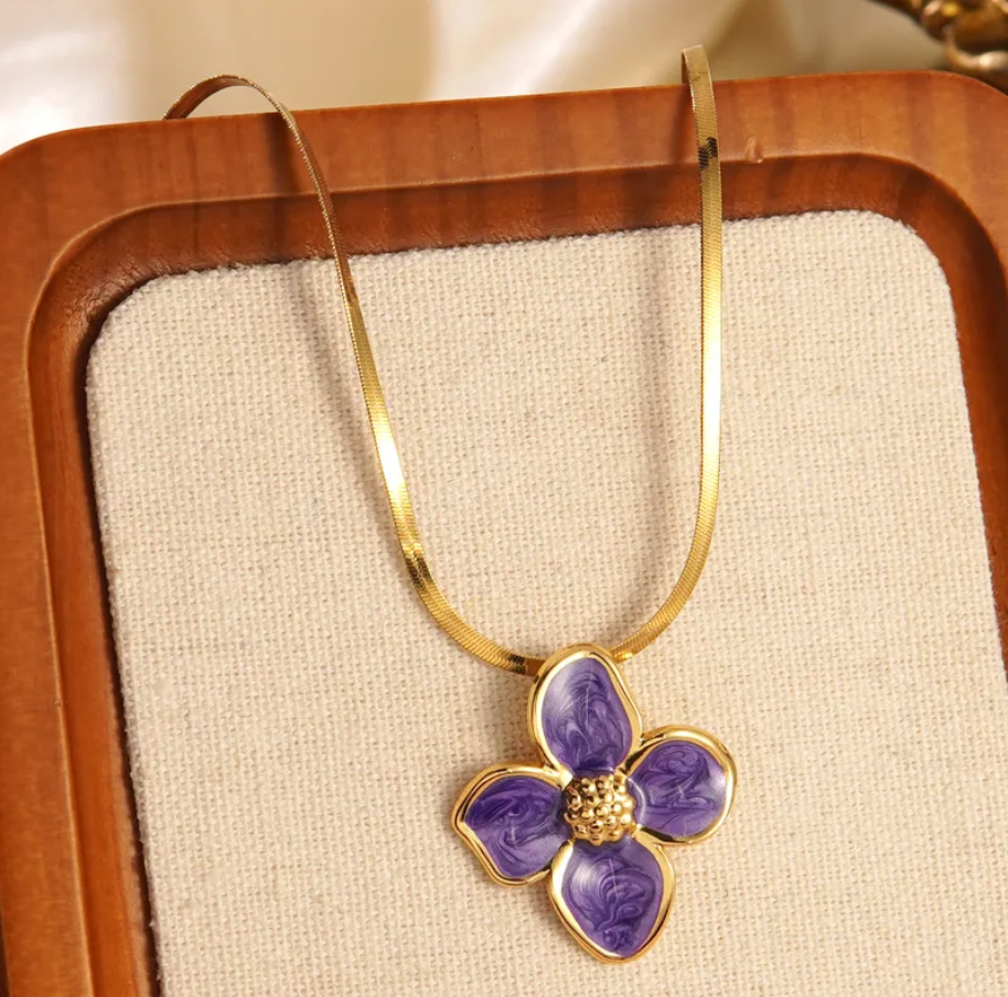 Blossom Elegance Necklace & Earring Set – 18K Gold Plated & Stainless Steel