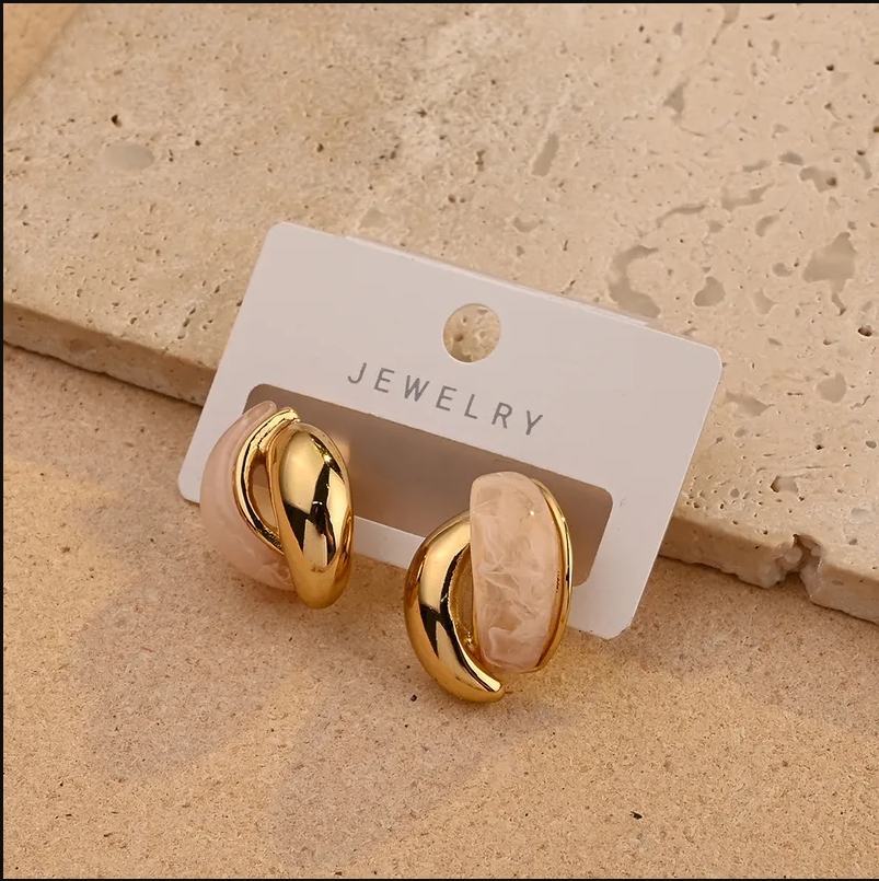 Chunky Resin Leaf Earrings – 18K Gold-Plated Stainless Steel