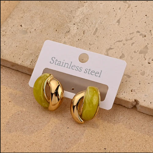 Chunky Resin Leaf Earrings – 18K Gold-Plated Stainless Steel