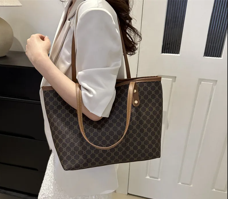 Classic Pattern Tote Bag with Matching Pouch