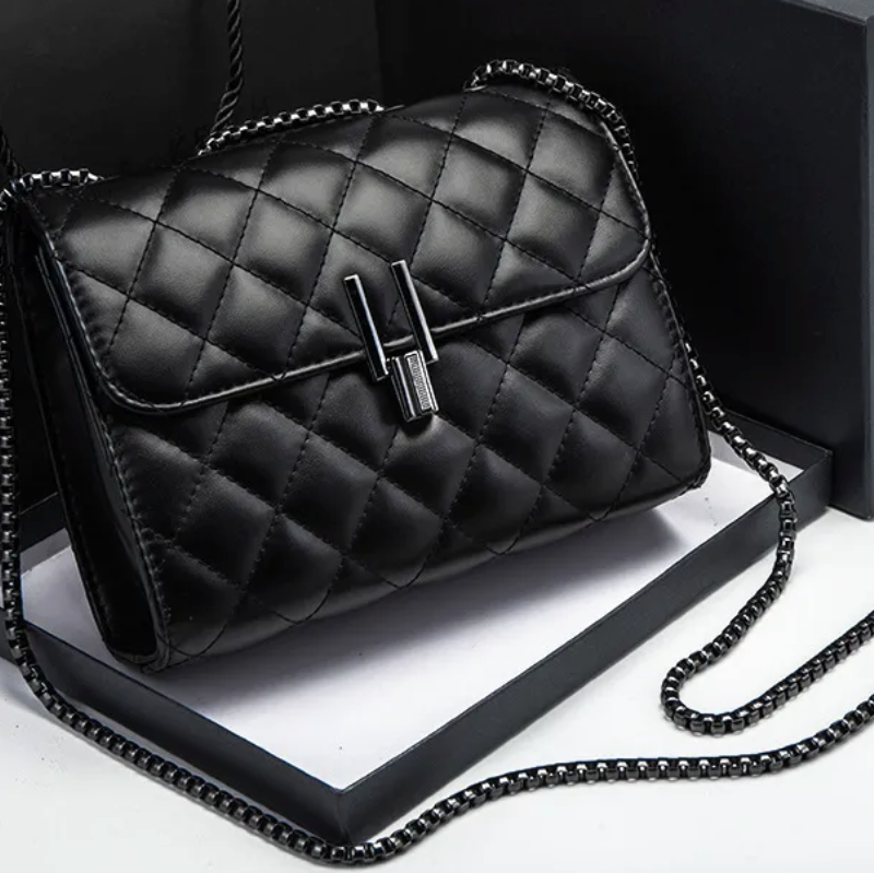 Midnight Luxe Chain Shoulder Bag